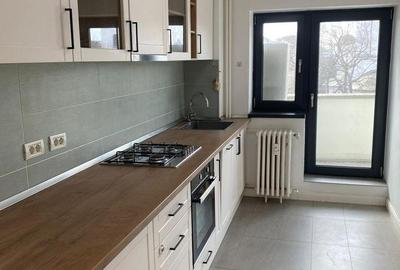 Apartament cu 3 camere decomandat în Văcăresti - 14