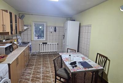 Poarta 6/ 3 camere decomandate / 2 bai / Parter - 5