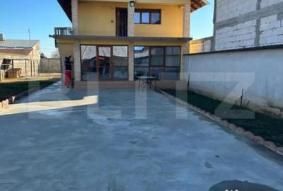 Casă cu 3 camere cu Teren 377 Mp în Central - 2