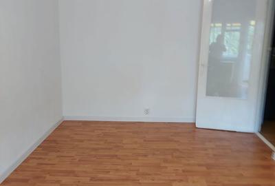 Garsonieră decomandată în 2 Moldoveni - 1
