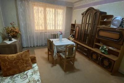 Apartament-250 euro-etaj 3 - 1