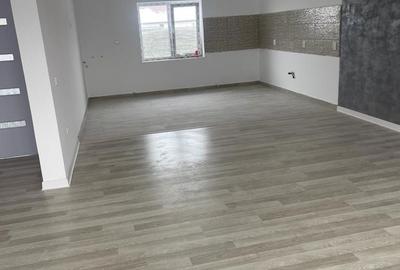 Casă cu 4 camere în Central - 4