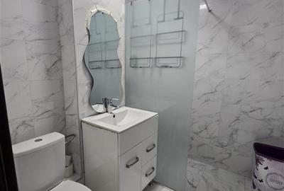 Apartament cu 3 camere decomandat, mobilat în Central