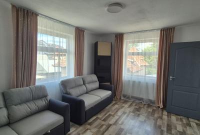 Apartament cu 3 camere în Central - 1