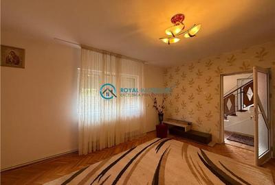 Casă individuală cu 8 camere cu Canalizare în Păulești - 6