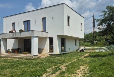 Str. Corbului, casa P+1, 30 ari teren - 2