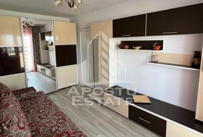 Apartament cu 3 camere decomandat în 6 Vânători - 2