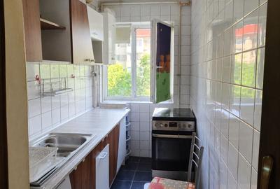 Apartament cu 3 camere semidecomandat, mobilat în Cetății - 3
