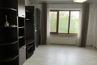 Garsonieră decomandată în Muncii - 1