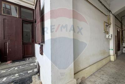 Apartament cu 3 camere semidecomandat în Central - 11