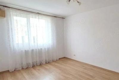 Apartament cu 2 camere decomandat în Apărătorii Patriei