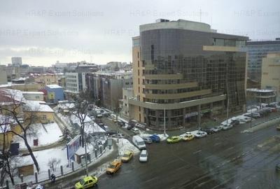 Apartament cu 3 camere decomandat în P-ța Victoriei - 2