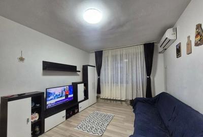 Apartament cu 3 camere semidecomandat în Central