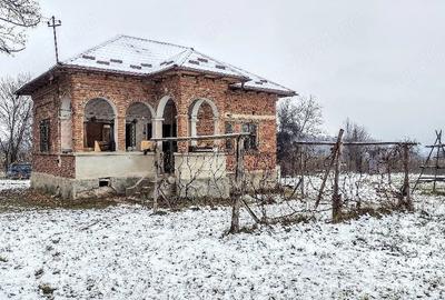 Casă cu Teren 1500 Mp în Crâmpotani - 2