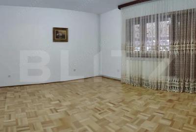 Casă cu 6 camere cu Teren 1178 Mp în Central - 4