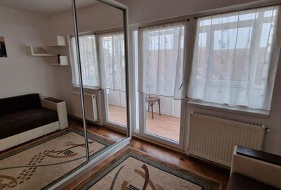 Apartament cu 3 camere decomandat în Valea Aurie - 3
