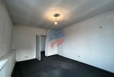 Spațiu comercial, de 225 mp, în Central - 16