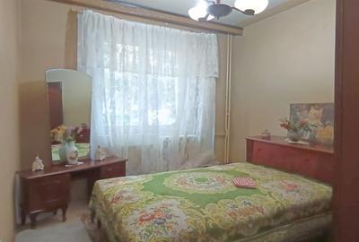 Vanzare apartament 4 camere - Teiul Doamnei - Stradal - vedere spate - 2