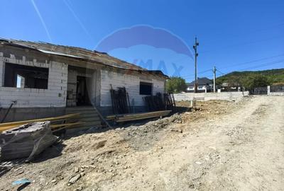 Casă cu 4 camere cu Teren 500 Mp în Tăuții de Sus - 8