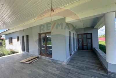 Casă cu 4 camere cu Teren 718 Mp în Lăpuș - 3