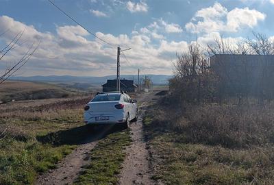 Teren intravilan de 652 mp, în Aroneanu - 5