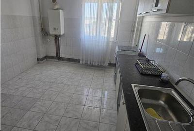 Apartament cu 2 camere decomandat în 9 Mai - 2