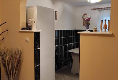 Apartament 4 camere, decomandat, etajul 2/4, Radauti - 7