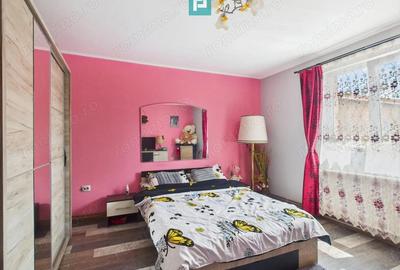 Casa spa?ioasa cu gradina in Topolova?u Mare - 3