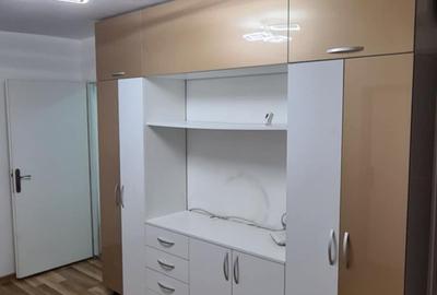 Proprietar, inchiriez apartament 2 camere Resita. - 2