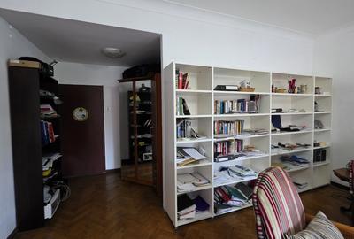Apartament cu 3 camere semidecomandat, mobilat în P-ța Victoriei - 12