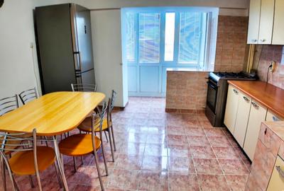 UNIRII CENTRAL, apartament -4 camere,decomandat, PROPRIETAR - 3