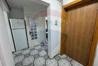 Apartament cu 3 camere decomandat în Sărari - 11