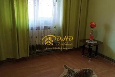 Apartament cu 3 camere semidecomandat, mobilat în Mircea cel Bătrân