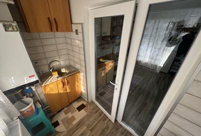 Apartament 2 camere zona Poarta 6 - 7