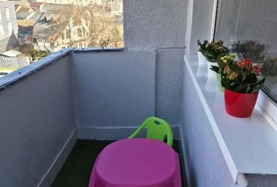 Apartament cu 2 camere semidecomandat, mobilat în Tudor - 3