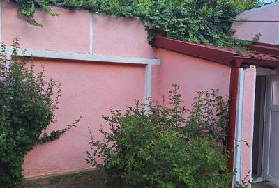 Casă cu 5 camere cu Canalizare în Central - 14
