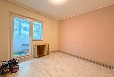 APARTAMENT 4 CAMERE DE VANZARE - 200 M METROU APARATORII PATRIEI - 18