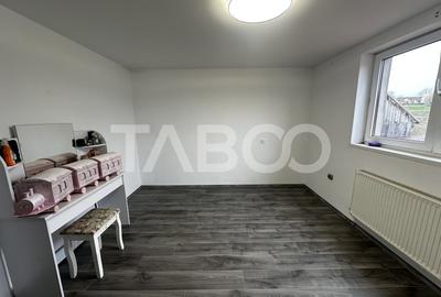 Casă individuală cu 8 camere cu Canalizare în Daia - 3