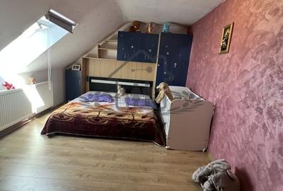 De vanzare- Apartament 3 camere str Luptei - 13