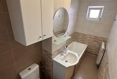 Apartament cu 3 camere decomandat în Central - 4