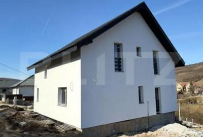 Casă cu 4 camere cu Teren 515 Mp în Sâncraiu de Mureș