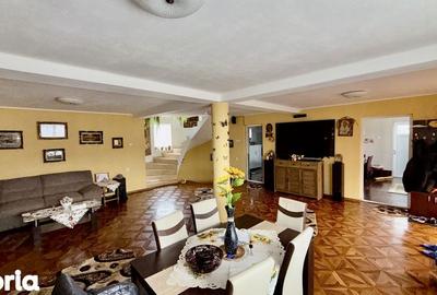 Casă cu 5 camere cu Teren 3000 Mp în Budești - 14