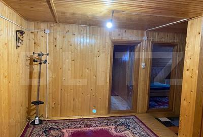 Vila cu potential de transformare in pensiune, 13 camere, Timisul de Sus, Brasov - 2