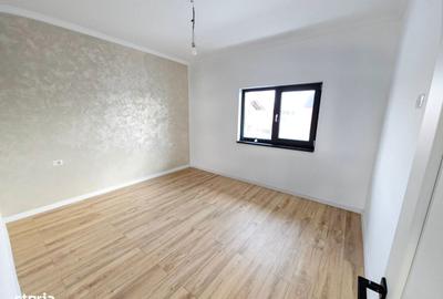 Casă cu 4 camere cu Teren 400 Mp în Păcurari - 9