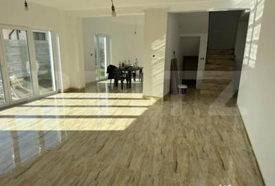 Casă cu 5 camere cu Teren 412 Mp în Central