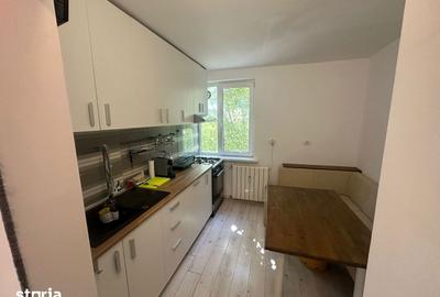 Apartament cu 3 camere semidecomandat în Gara
