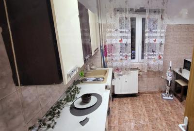 Titan Metrou Parc DECOMANDAT,etajul 1/4,2 BAI ,bloc reabilitat,mobilat ,utilat. - 2