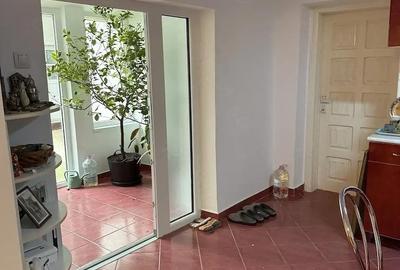 Casă cu 5 camere cu Teren 430 Mp în Socol - 2