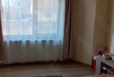 Casă cu 3 camere în Cuvin - 1