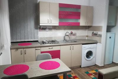 Inchiriez apartament central cu parcare proprie. - 3